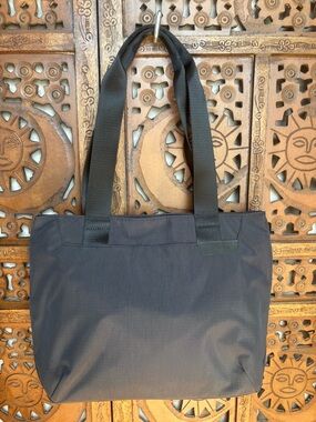 NWOT ALPAKA Black Tote Bag – Durable Everyday Carry